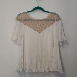 Gorgeous cream pleated anthropoligie top